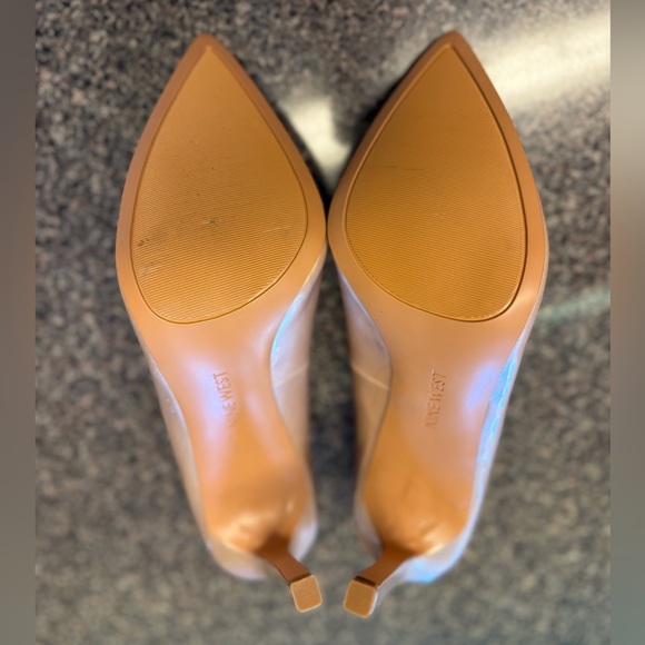 “NINE WEST” Champagne Tatiana Stiletto Pumps - Picture 13 of 14